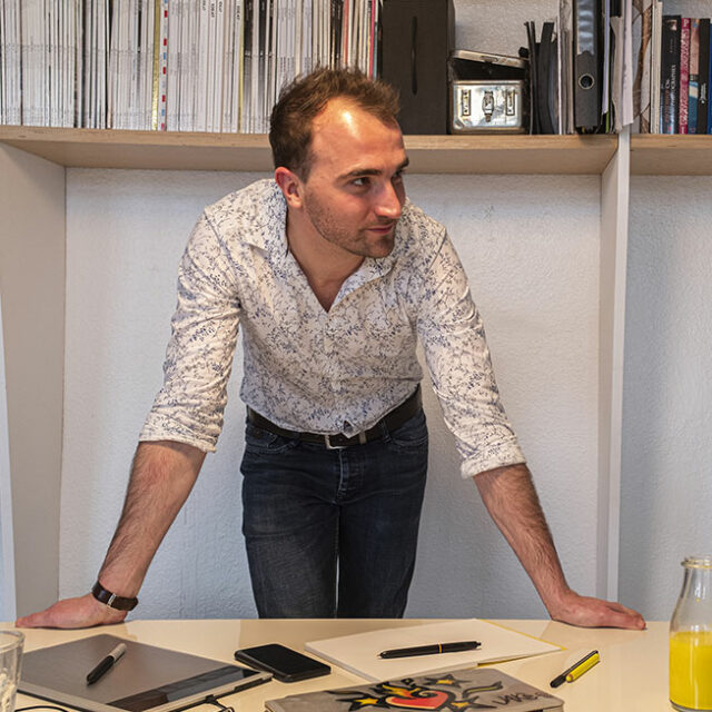 code-graphique-agence-communication-studio-lyon-besancon-les-studio-thomas-perrin-01 code-graphique-agence-communication-studio-lyon-besancon-les-studio-thomas-perrin-01